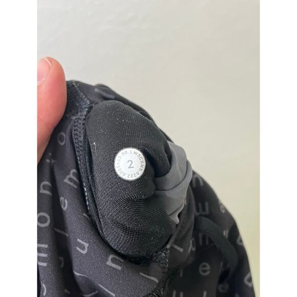 Lululemon Wunder Under Black Logo Leggings Size 2 - Picture 5 of 5